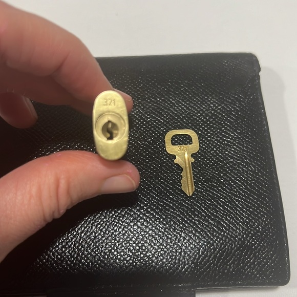 Louis Vuitton Authentic Lock and Key Set 321 - Picture 5 of 6